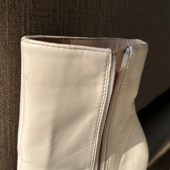 BOOHOO white heeled booties - Picture 8 of 9